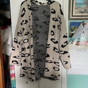 Amaryllis Leopard Print Cardigan - Black and Cream